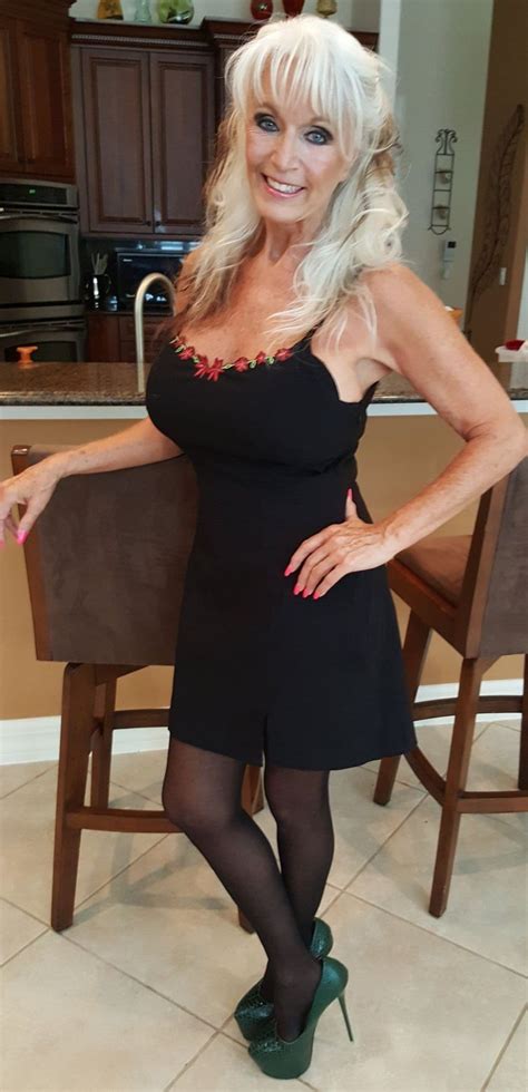 gilf porno|MATURE GILF PORN